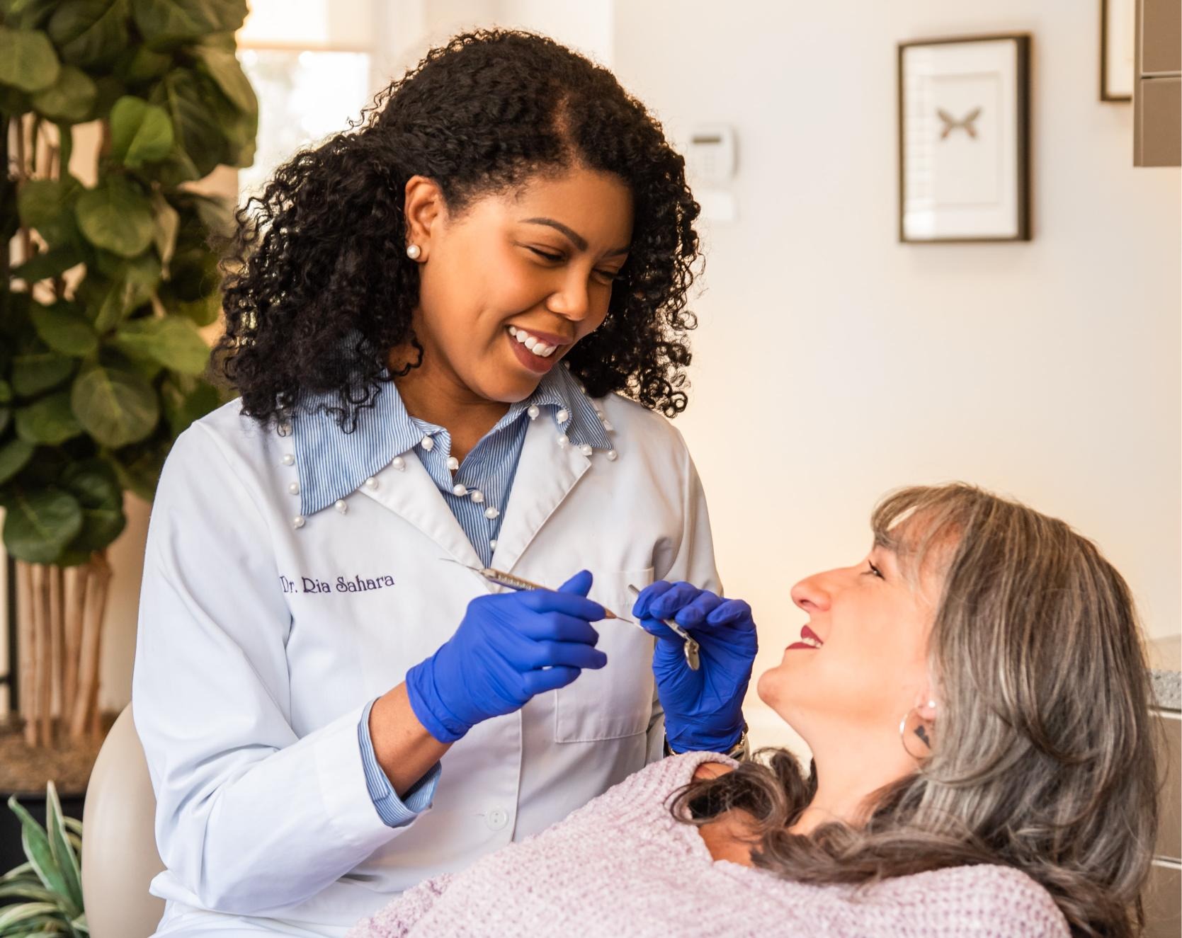 Dr. Ria Sahara with her patient